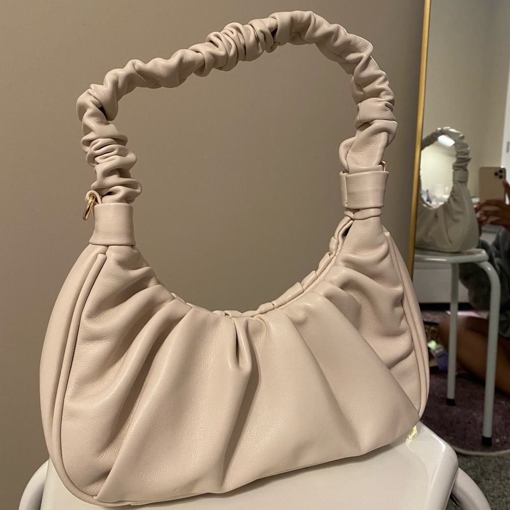 Cream Handbag - Picture 3 of 3